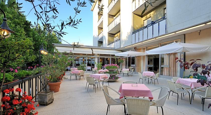 Hotel Miramare Et De La Ville Rimini Exterior photo